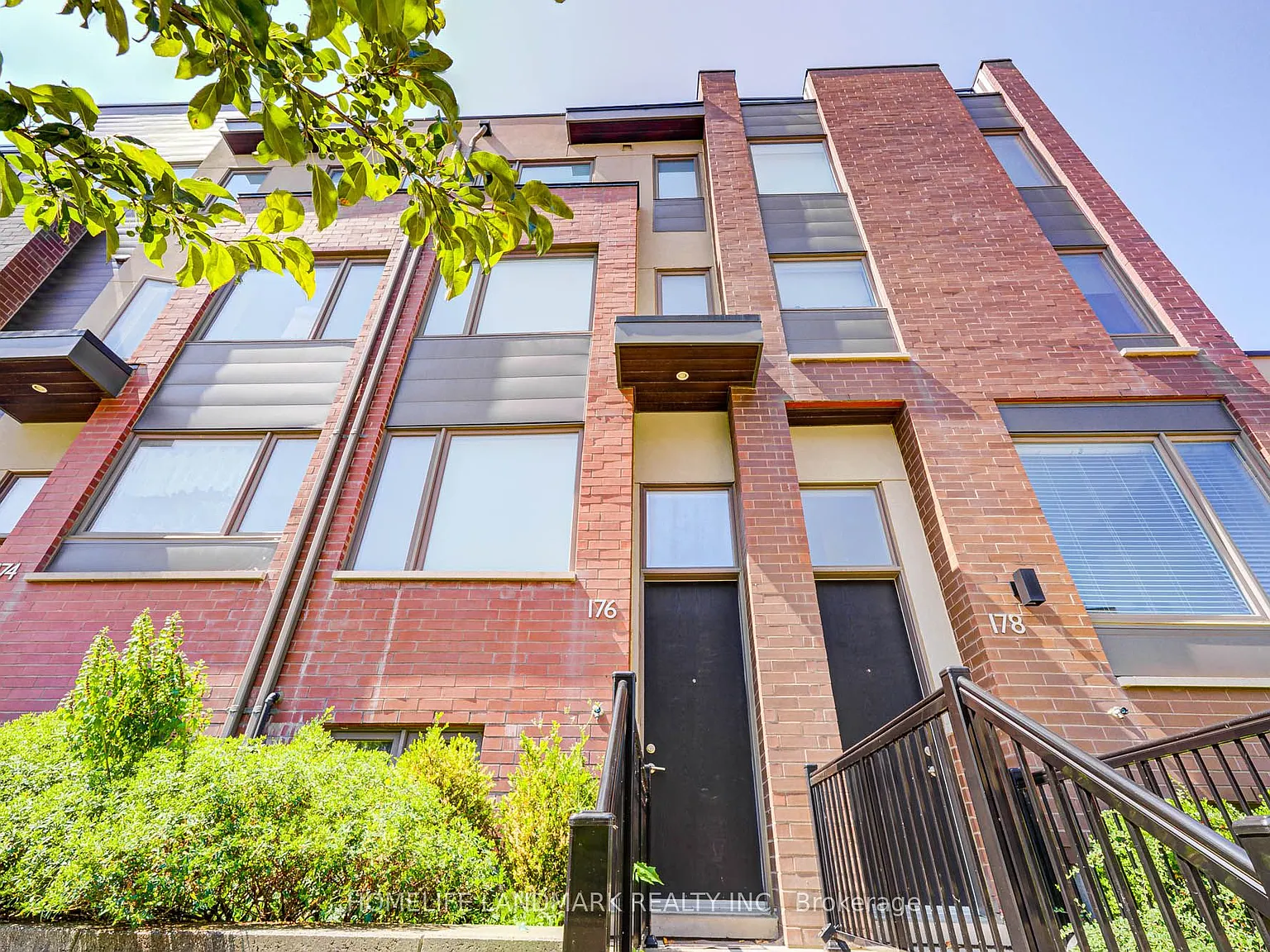 3 bed, $3,200 — Photo 2