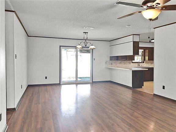 5th image of 2108 N Rose Park Ave