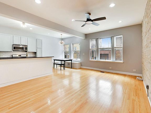 4th image of 3848 W Sunnyside Ave #1E
