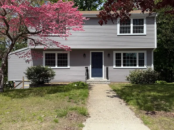 19 Stubb St #A, Franklin, MA 02038