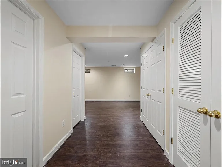 303 Pendleton Ln — Photo 25