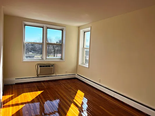 Rented by Prime Realty | media 14