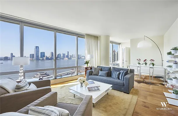 Sold by Warburg | media 1