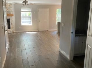 2325 W Skyler Dr, Fayetteville, AR 72703
