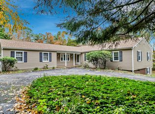 22 Obtuse Rocks Rd, Brookfield, CT 06804