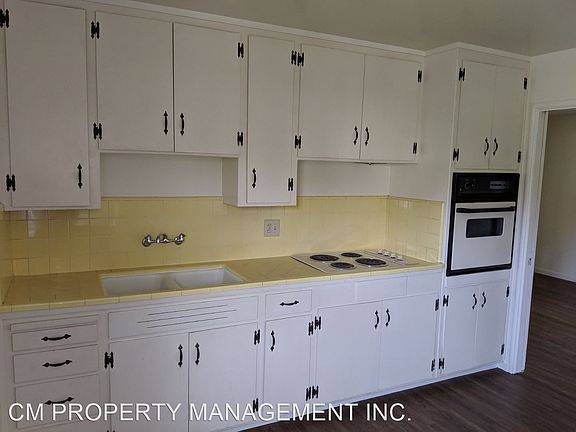 4th image of 475 Dover Way APT 18