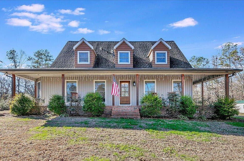 1st image of 443 Donna Ln
