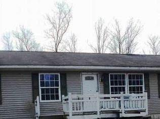 81 Callapoose Rd, Moscow, PA 18444