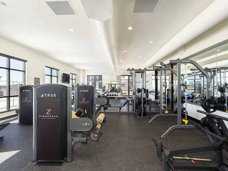 Zimmerman Luxury Apartments — Photo 38