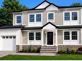 64 Alberta Dr, Saddle Brook, NJ 07663