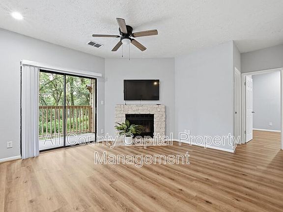 3rd image of 1013 Chestnut St APT B1
