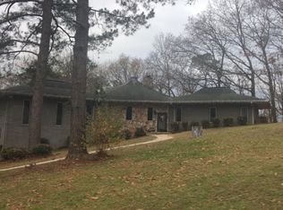 17 Cliff Rd, Childersburg, AL 35044