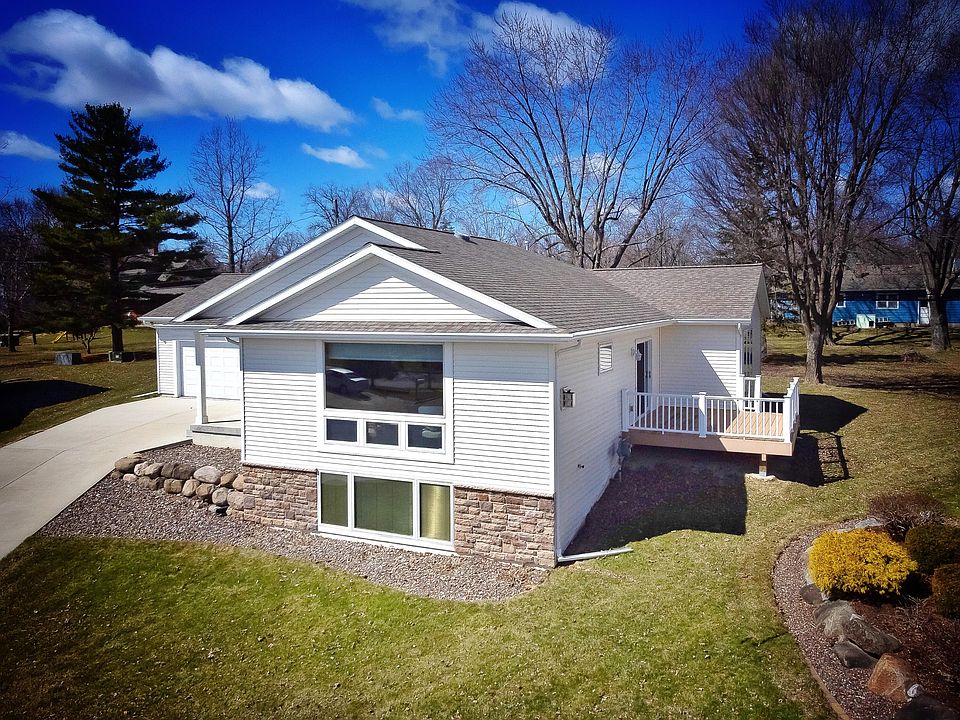 1st image of 106 Bayfield Ct