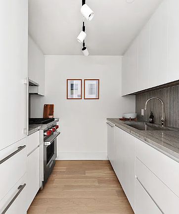 4th image of 20 River Ter APT 8B