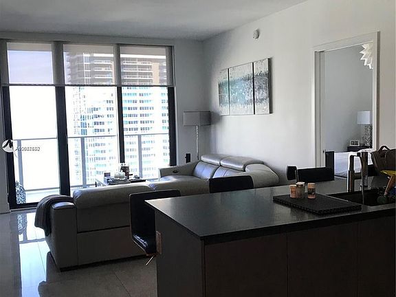 3rd image of 1010 Brickell Ave Unit 3903