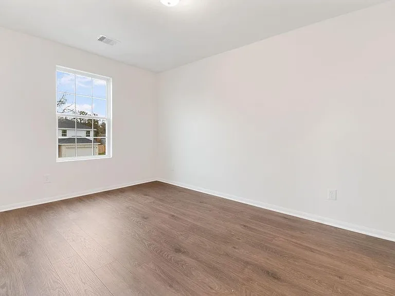 418 Magnolia St — Photo 10