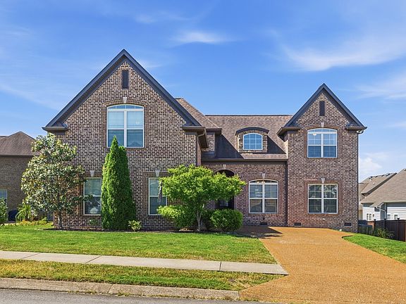 3rd image of 209 Karen Dr