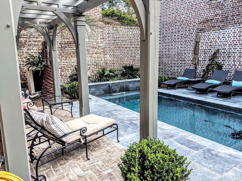 Private Pool Area