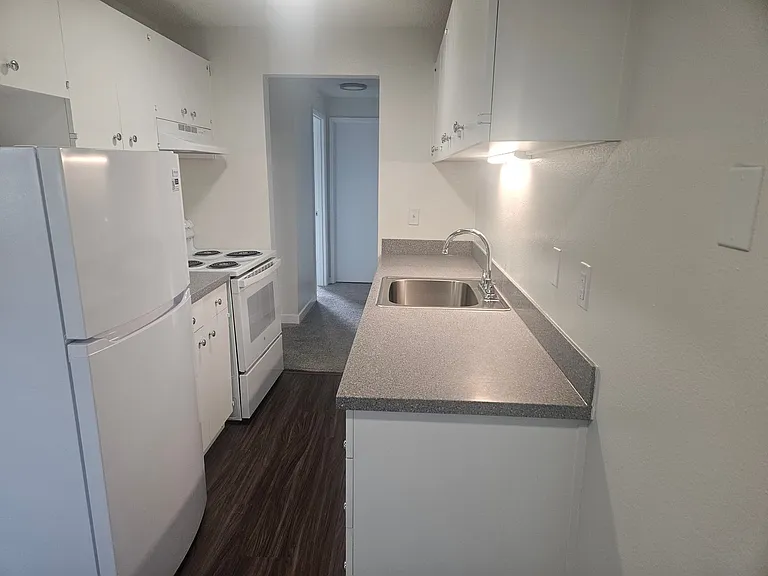 Unionaire Apartments — Photo 33