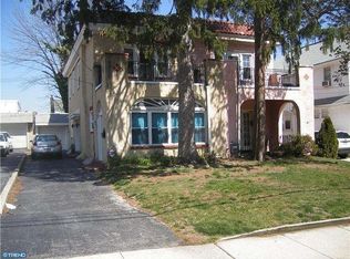 722 Poplar St, Sharon Hill, PA 19079