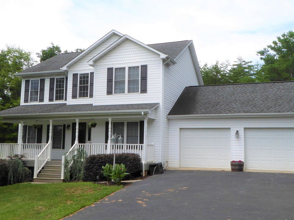 1st image of 110 Oak Garden Dr