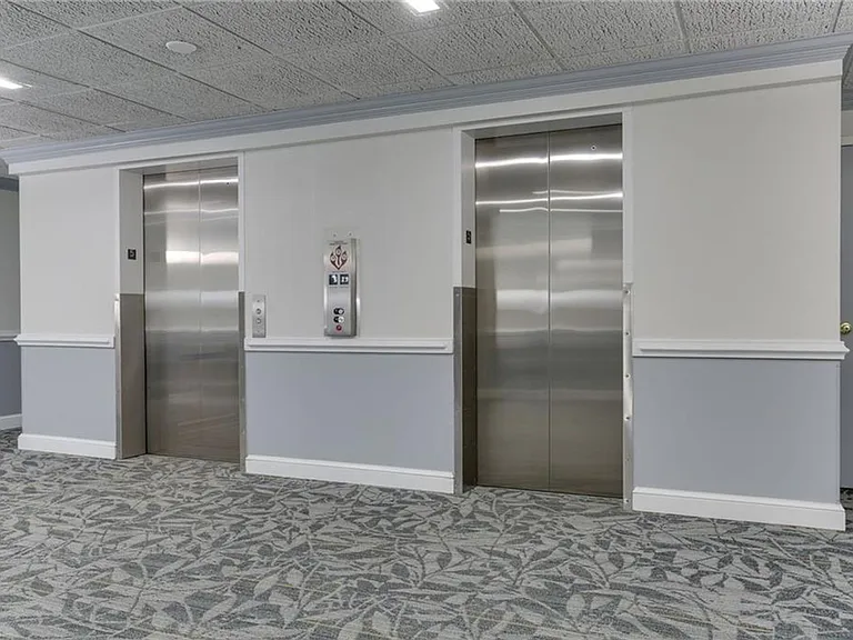 7320 Glenroie Ave #10E — Photo 43