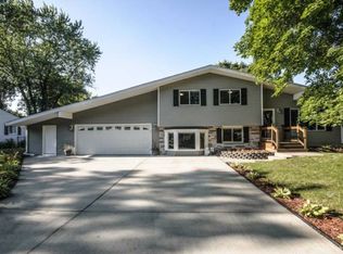 2608 Saint Marys Dr, Midland, MI