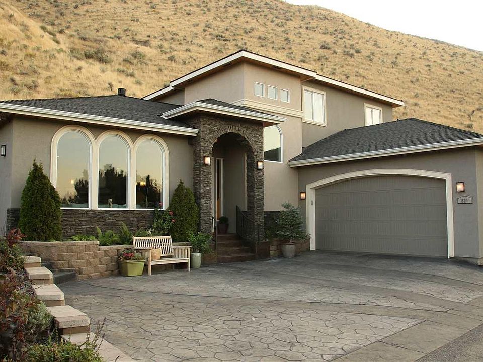 1st image of 821 Meadow Hills Dr