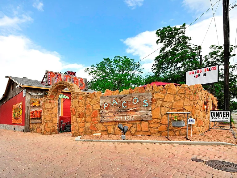 2508 Simond Ave #C — Photo 10