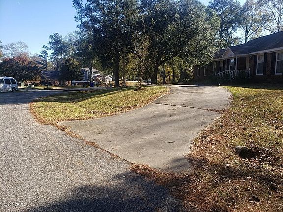 2nd image of 306 Scottish Ct