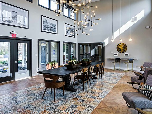 Grandview Apartments - Resident Lounge