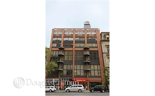 Rented by Douglas Elliman | media 15