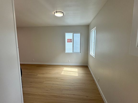5th image of 827 Ormond Ct