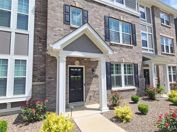 11263 Talamore Cir, Saint Louis, MO 63131
