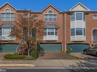 8163 Madrillon Ct, Vienna, VA 22182