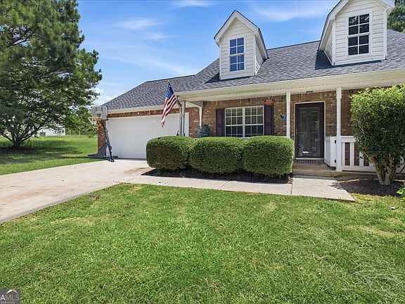 2nd image of 306 Ponderosa Trl