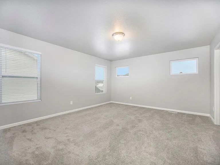 854 Winchester St — Photo 28