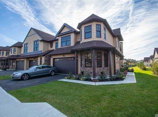 133 Jims Trl, Bayport, NY 11705