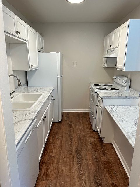 1st image of 2140 Acklen Ave