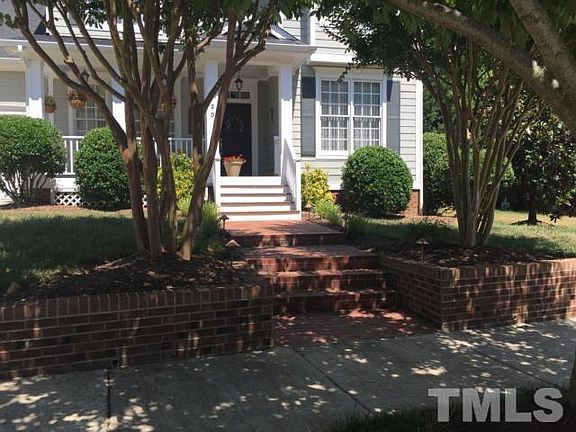 3rd image of 120 Old Larkspur Way