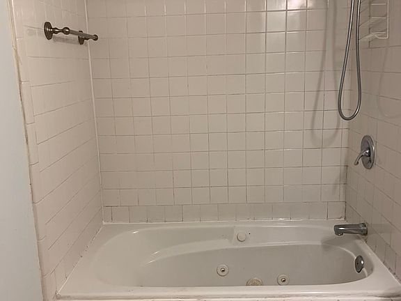 4th image of 5307 Speedway Ave