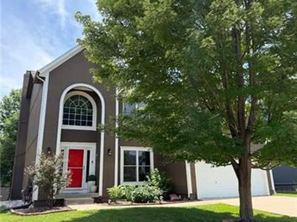 16289 S Lennox St, Olathe, KS 66062