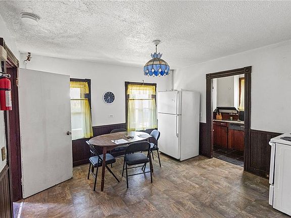 5th image of 20 Spring St