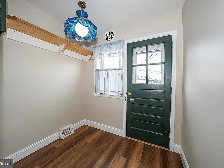130 Ivy Ct — Photo 24
