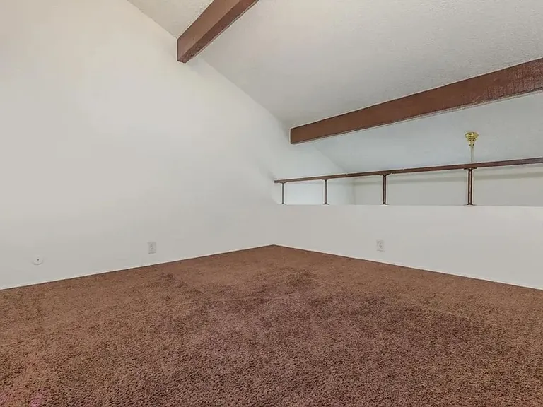 Pacific Terrace — Photo 33