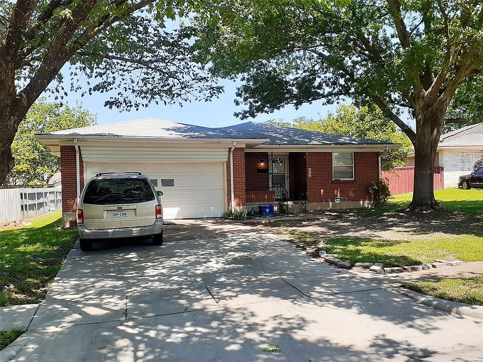 1st image of 215 Gardenia Cir
