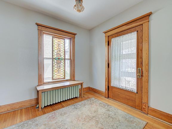 5th image of 319 N Grove Ave