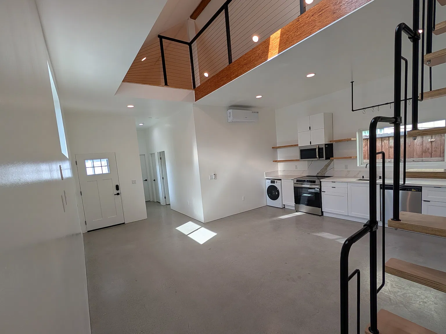 288 Knox St — Photo 4