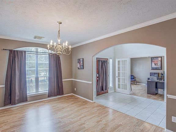 3rd image of 17323 Holsberry Ct