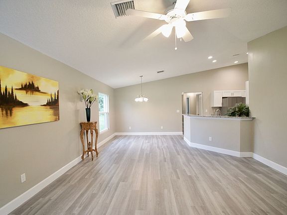 4th image of 114 Admiral Cir #A